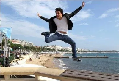 Quel est le sketch que Kev n'a pas fait dans  On n'demande qu' en rire  ?