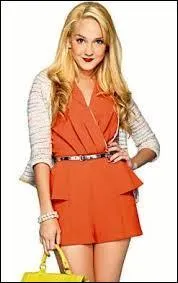 Qui est Ludmila pour Violetta ?