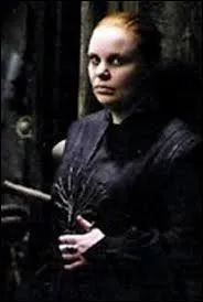 Et quand il y a le frre, il y a la sur, affreuse, quel est son nom ?