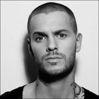 En quelle anne a-t-il fait son premier album en solo ?