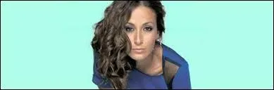 Compltez cette phrase :  Tout s'croule autour de toi, tu auras ta chance ...  .