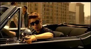 Vous le connaissez srement, il s'agit d'un jeune homme qui a fait tourner la tte des millions de jeunes filles. De quel clip s'agit-il ?