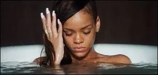 Celle-ci ... (indice : il s'agit d'un duo) .