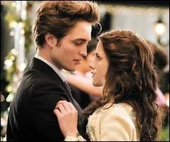 Si je vous parle d'une jeune fille qui veut  tout prix devenir vampire, vous me dites ?