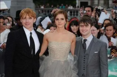 Lors de l'avant-premire de  Harry Potter et les Reliques de la Mort  2me partie  Londres, qu'a dit Emma  Daniel Radcliffe (Harry) aprs le discours de celui-ci ?