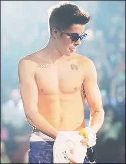 Sur quelle chanson de Carly Rae Jepsen Justin chante-t-il ?