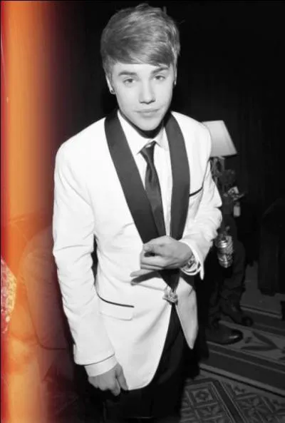 En mai 2012, combien Justin a-t-il vendu d'albums ?