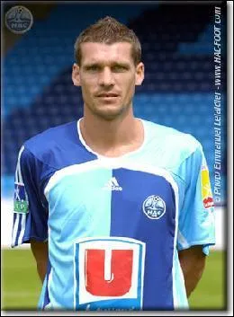 Quel est le nom du joueur voluant au HAC ?