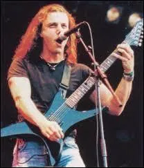 Chuck Shuldiner fut l'un des pionniers de la cration du death metal au dbut des annes 80. Leader du groupe  Death , en quelle anne s'est-il teint ?