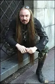 Il fut l'un des pionniers du style  black metal , il est devenu une vritable rfrence et source d'inspiration pour d'innombrables formations. Mort en 2004, le Sudois Thomas  Quorthon  Forsberg fut le gniteur du groupe :