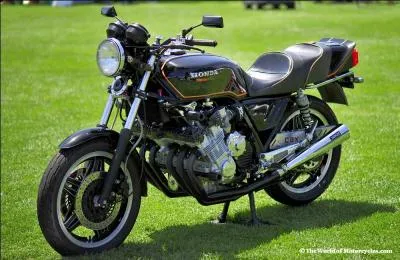 Quel moteur �quipe la Honda 1000 CBX ?