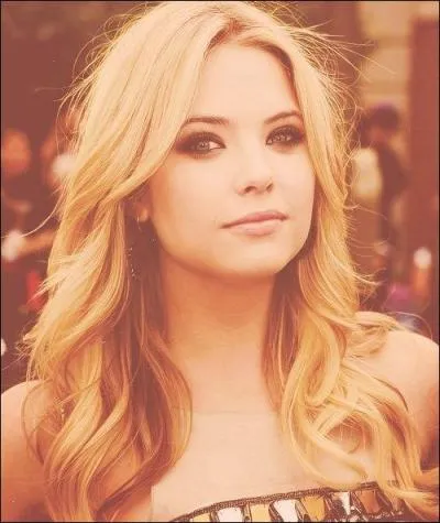 Qui a dit :  Timide dans la vie, sexy dans un lit  ?