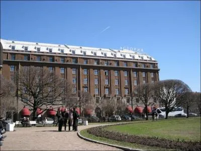 L'htel Astoria est situ...