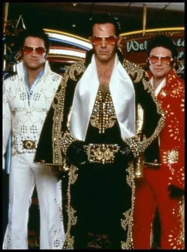 22 ans plus tard, Russell enfile une nouvelle fois quasiment le mme costume ( ! ) dans un autre film voquant l'univers de ce chanteur extrmement connu. De quel film s'agit-il ?