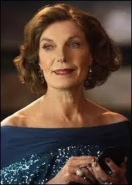 Interprte par Susan Sullivan, elle est la mre du hros mais qui est-ce ?