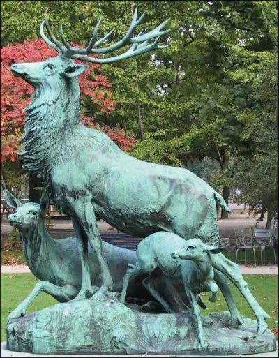 Comment nomme-t-on la patine verte prsente sur la statue d'Henri Leduc (1886) :  La harde de cerfs coutant le rapproch  ?