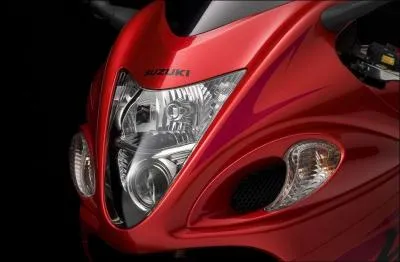 Alors, je suis une...