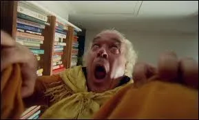 Quel livre Mr Alexander tait-il en train d'crire lorsque Alex et sa bande l'ont agress dans le roman ?