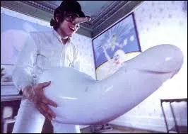 Quel est le nom complet d'Alex ?