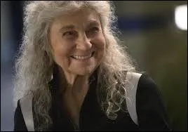 La pauvre... . Elle a d participer  la 75e dition des Hunger Games... Elle n'avait aucune chance... Qui est-ce ?