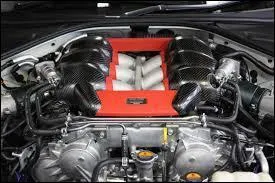 Laquelle de ces voitures est quipe de ce moteur ?