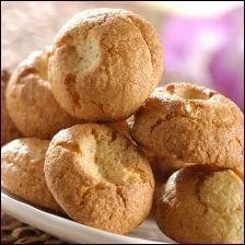 Le ------ de Reims est un biscuit semi-frais, qui se distingue du macaron par sa forme avec un trou en forme de cne au centre. Riche en poudre d'amandes (54%), et jolie ide gourmande.