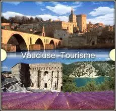 Sa population est d'environ :