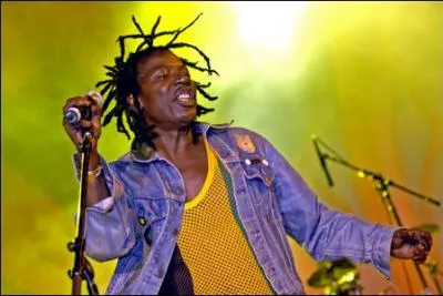 "Brigadier Sabari" : 'Soufé yara magni de / Niya sebe man dafa ... '