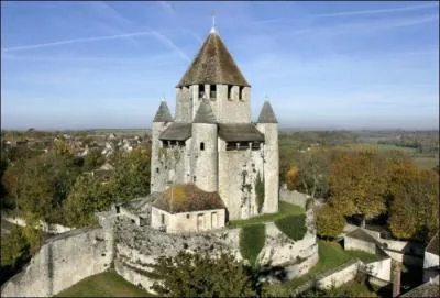 La France est rpute pour ses paysages et ses monuments mais elle est aussi mondialement connue pour sa gastronomie, quelle ville de Seine-et-Marne est connue pour son sucre d'orge  la rose ?