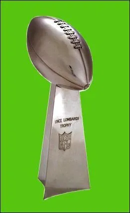 Pour la premire fois, le Super Bowl se droule dans le MetLife Stadium. Les Jets et les Giants y jouent depuis 2010. Combien de places ce stade contient-il ?