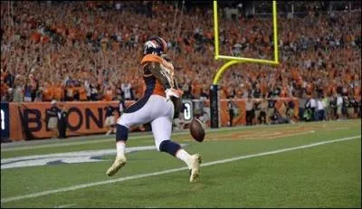 Avec seulement 2 interceptions pour 27 TD lancs, quel QB obtient le meilleur ratio de la saison (119. 2) ?