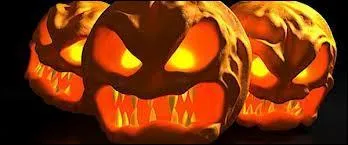 Cette ''citrouille'' taillée (Jack-o'-Lantern) est un des symboles de la fête d'Halloween qui est une survivance de la fête celte de...