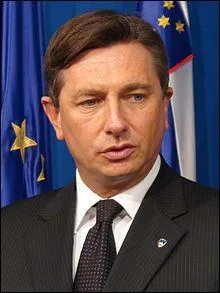 Je suis Borut Pahor, 51 ans, lu en 2012 prsident d'un pays frontalier de l'Italie et dont l'une des principales villes est Maribor. Je dirige :
