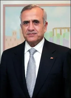 En 2008, je fus port  la tte de mon pays, le Liban, aprs une vacance du pouvoir qui dura un an, faute de compromis politique. Chrtien Maronite, je suis :