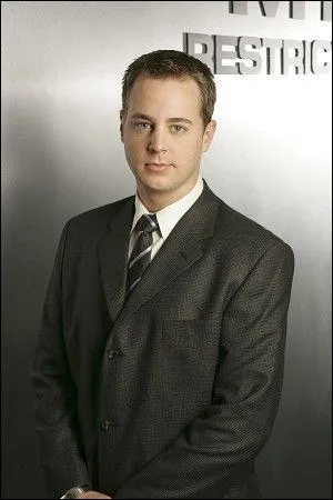 Et qui joue le rôle de Timothy McGee "Le bleu" ?