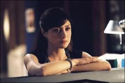 Dans les deux premières saisons, qui jouait le rôle de Kate Todd ?