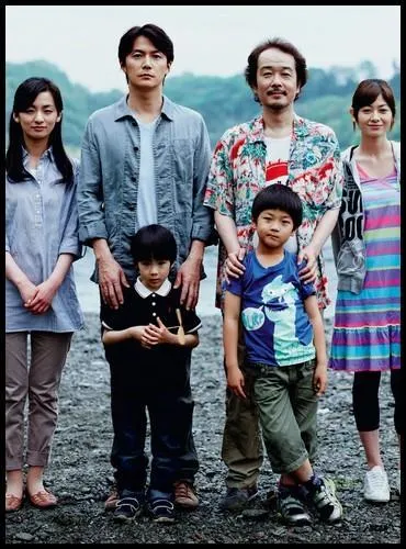 Ce film japonais occupe la cinquime place du classement. Il raconte l'histoire d'un pre qui se rend compte que l'un de ses enfants n'est pas rellement le sien, deux bbs ayant t changs  leur naissance  la maternit. Le titre de ce film est :