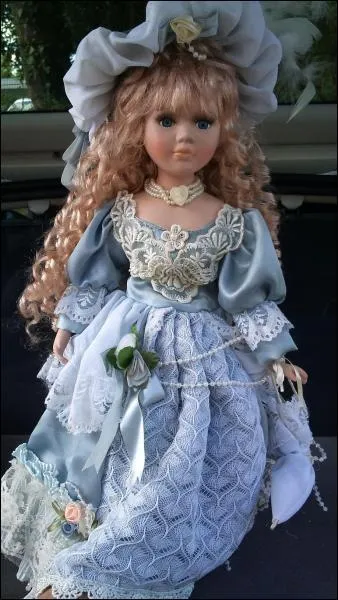 Qui chante  Ma poupe  ?