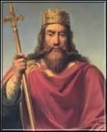 Quelle ancienne loi franque du temps de Clovis est avance pour justifier ce choix ?