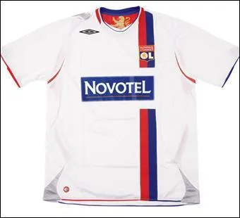 Quelle quipe a port ce maillot ?