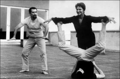 1er janvier 1927 : naissance du futur danseur et chorégraphe français et suisse. Qui fut animateur du Ballet du XXe siècle, chorégraphe de 'Boléro' en 1961 et de 'Lumière' en 2001' ?