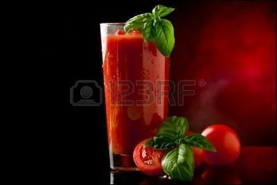 Quel alcool entre dans la composition du cocktail  Bloody Mary  ?