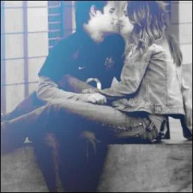 Dans la saison 1, comment s'appelle la chanson de Len et Violetta ?