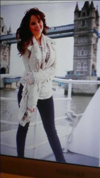 Dans Jessie comment s'appelle t'elle dans la vrai vie ?