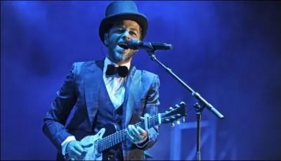 De quel instrument joue-t-il le plus souvent ?