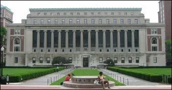 Dans quelle universit fait-il ses tudes ?