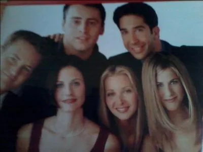 Quelle est la chanson la plus populaire de Phoebe ?