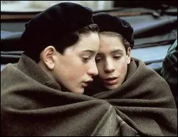 'AU REVOIR LES ENFANTS, film bouleversant sur l'amiti au sein d'un collge entre Julien et un nouvel lve, Jean Bonnet, en vrit Kippelstein, en pleine Occupation, est de