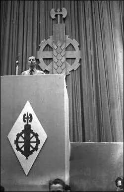 Lequel de ces mouvements fascistes et collaborationnistes n'a jamais exist ?