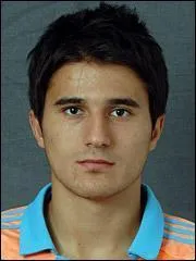 Qui se cache derrire cette photo?